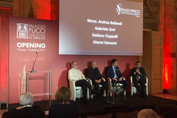 Riapre il Salone delle feste di Palazzo Pucci