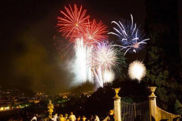 Un minuto di ‘Fochi’ il 24 di ogni mese da Villa Bardini