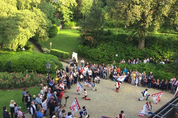 A piedi da Piazzale Michelangelo a Villa Bardini per il Meyer