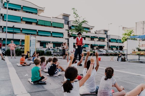 FUORI CENTRO: teatro e circo contemporaneo in periferia