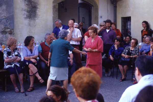 Fare gli stornelli: il canto della tradizione