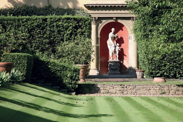 Concerto del Conservatorio Cherubini al Teatro Niccolini con gli strumenti ad arco restaurati